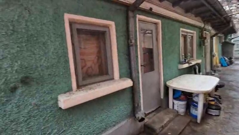 Lacul Tei, teren 250 mp si casa batraneasca, toate utilitatile.